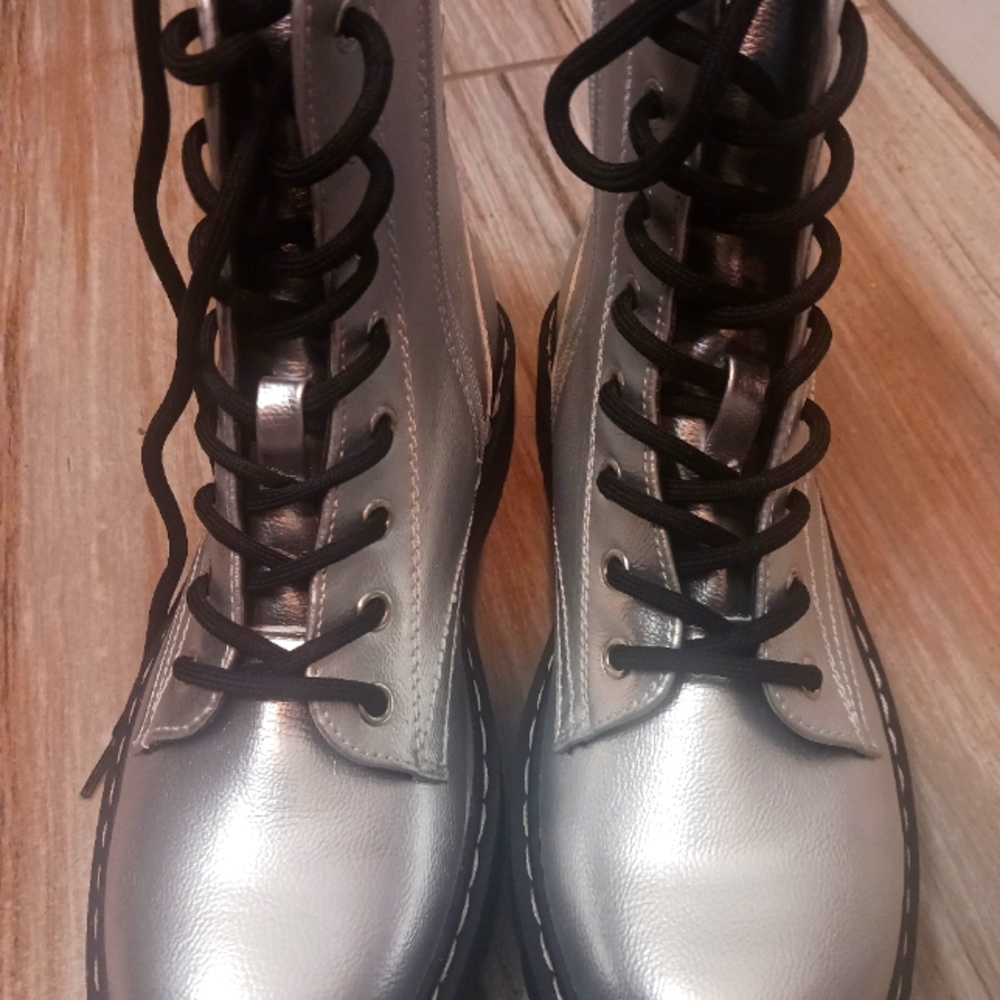 SINCERELY JULES Metallic Silver Combat Boots Size 7.5 - Picture 4 of 7